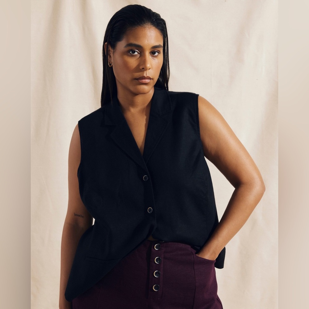 UNIVERSAL STANDARD Hanover Linen Vest in Black